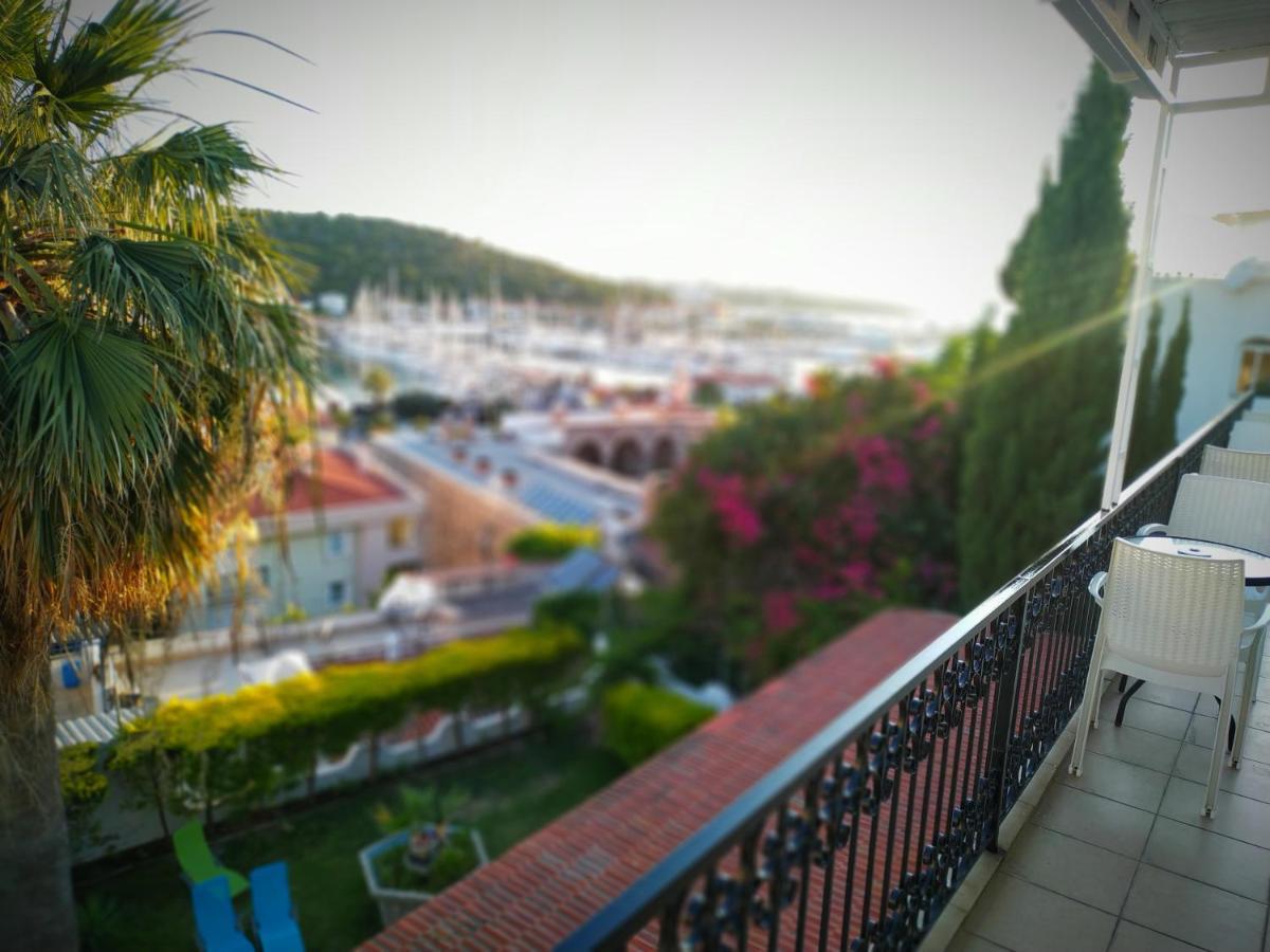 Yalcin Hotel Çeşme Εξωτερικό φωτογραφία