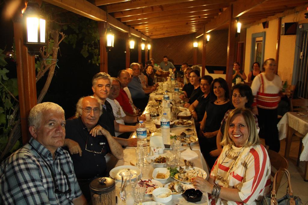 Yalcin Hotel Çeşme Εξωτερικό φωτογραφία