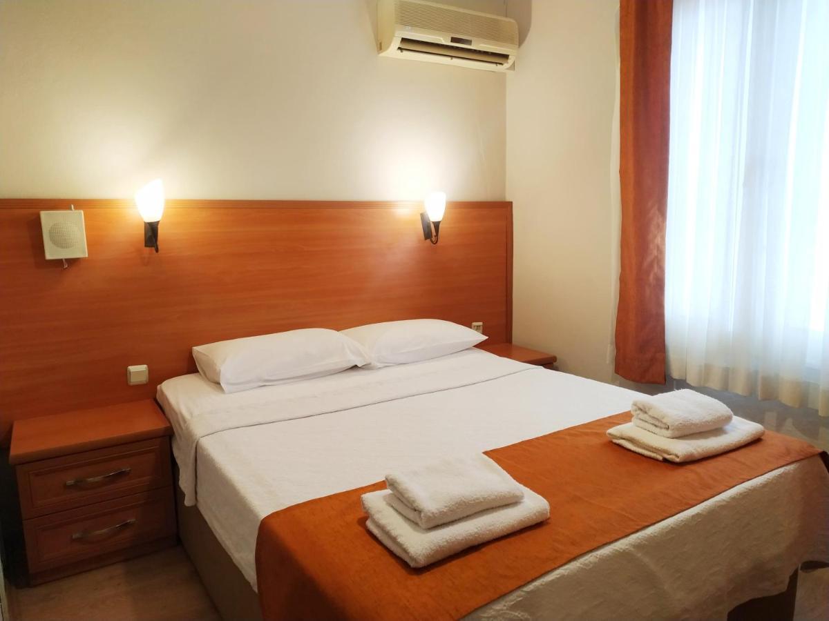 Yalcin Hotel Çeşme Εξωτερικό φωτογραφία
