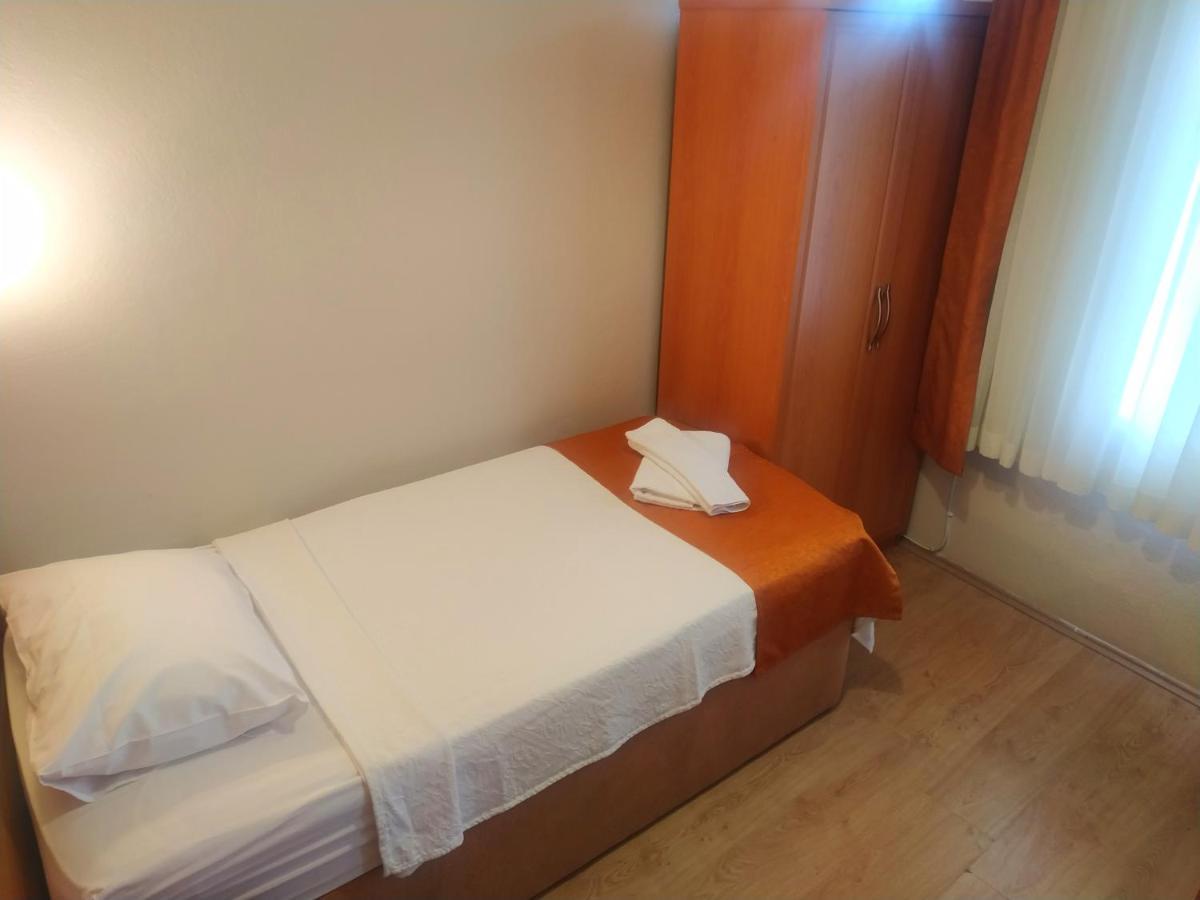 Yalcin Hotel Çeşme Εξωτερικό φωτογραφία
