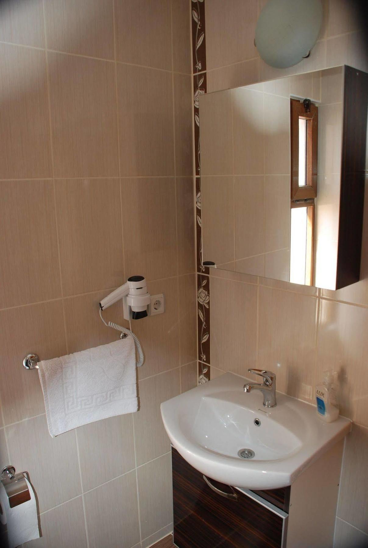 Yalcin Hotel Çeşme Εξωτερικό φωτογραφία