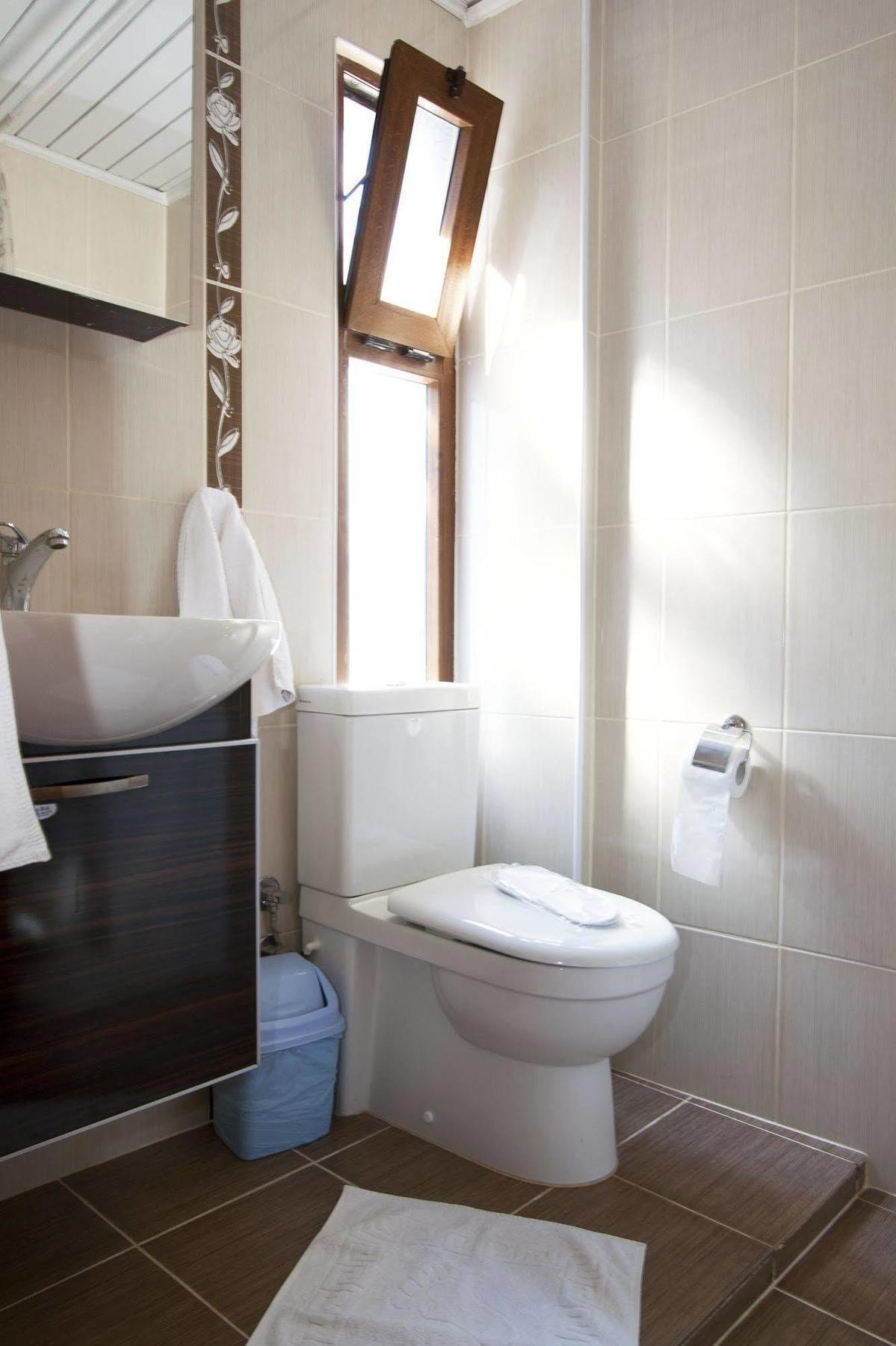 Yalcin Hotel Çeşme Εξωτερικό φωτογραφία